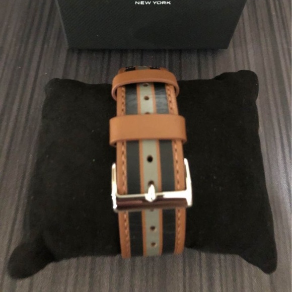 Coach Watch - Picture 2 of 4